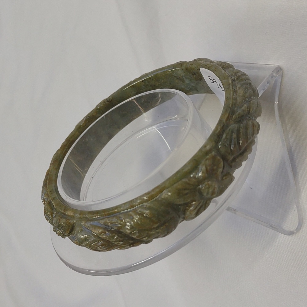 Jadeite bangle - Picture 3 of 4